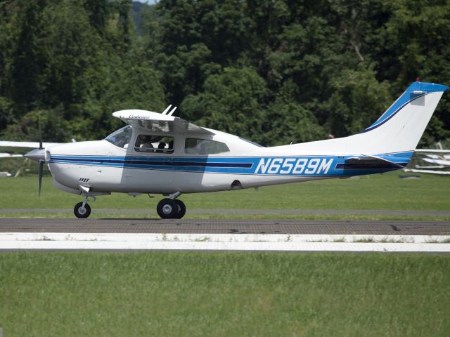 Cessna Centurion (N6589M) - Landing runway 26. The two ten is a great aircraft.