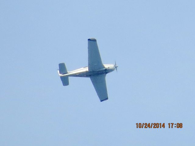 Beechcraft 35 Bonanza (N68RT)