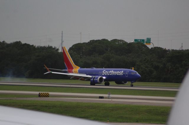 Boeing 737 MAX 8 (N8837Q)