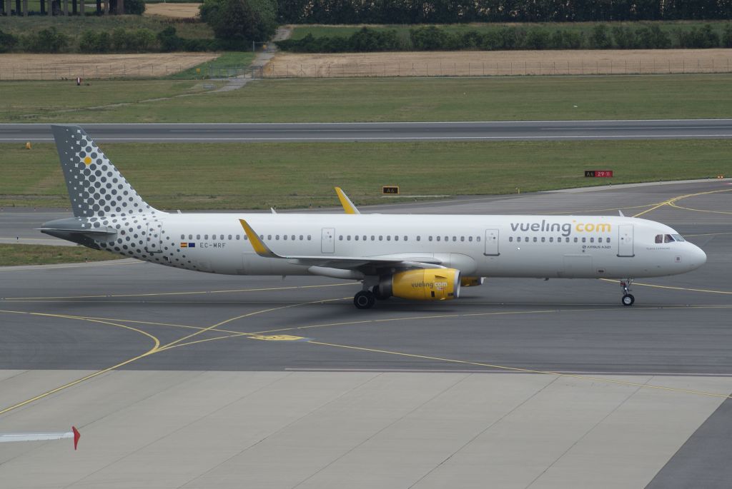 Airbus A321 (EC-MRF) - Vueling Airlines A321-231 cn7714 23 jun 2018