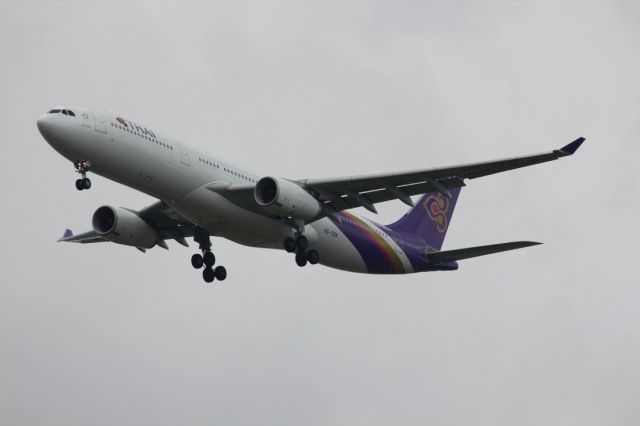 Airbus A330-300 (HS-TEN)