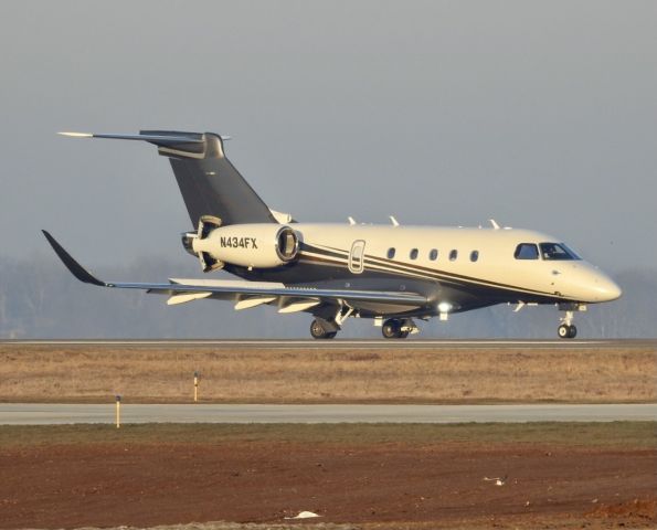 Embraer Legacy 450 (N434FX)