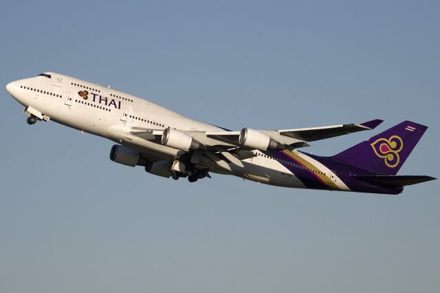 Boeing 747-400 (HS-TGO)