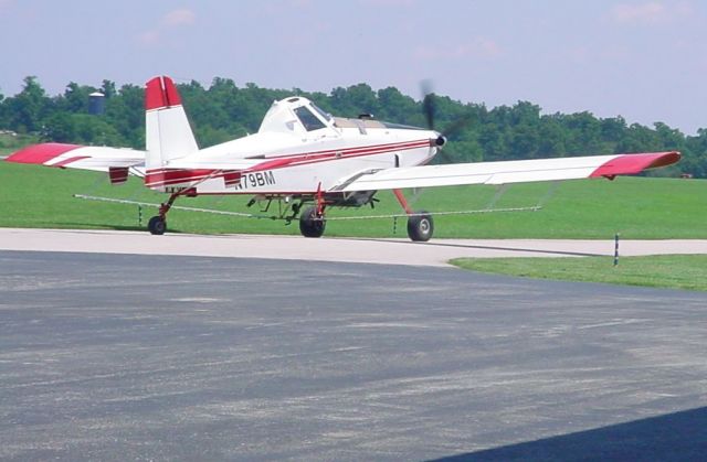 Cessna Citation CJ1 (N79BM) - Taxiing to runway 27 on 8/3/09