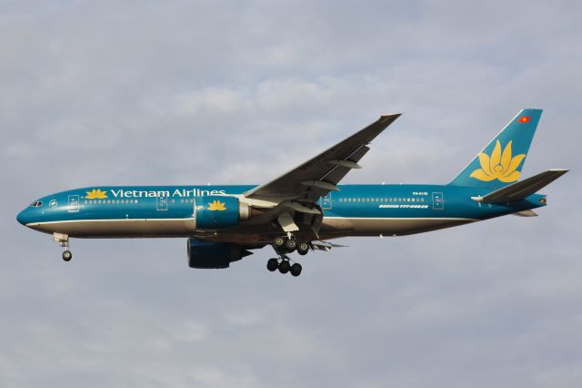 Boeing 777-200 (VN-A142)