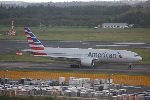 Boeing 777-200 (N784AN)