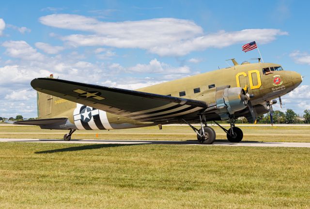 Douglas DC-3 (N47SJ)