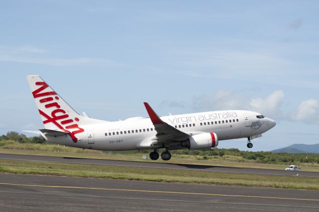 Boeing 737-700 (VH-VBY)