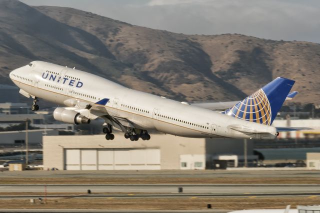 Boeing 747-400 (N122UA) - 10th Sept., 2016