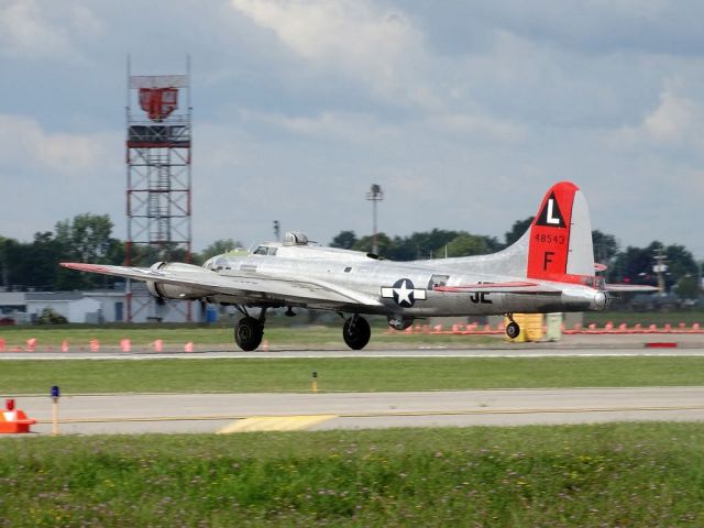 Boeing B-17 Flying Fortress (N3701G)