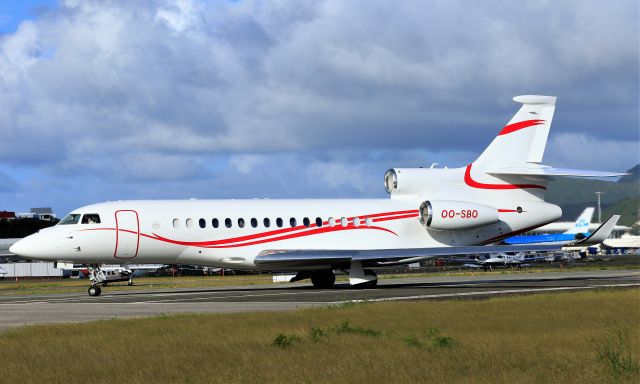 Dassault Falcon 8X (OO-SBO)