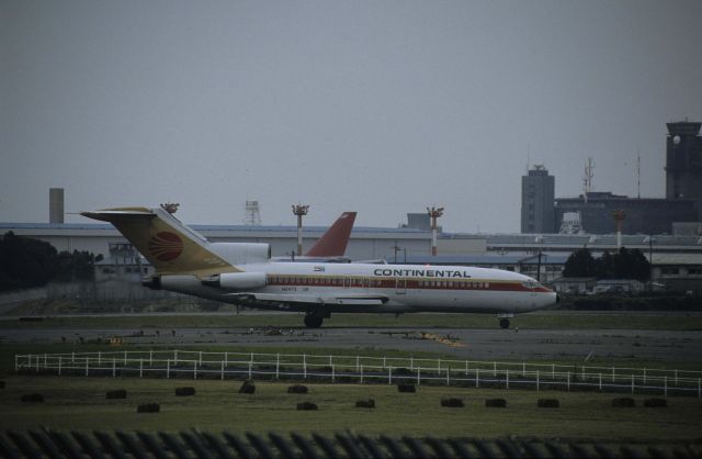 BOEING 727-200 (N2475) - Departure at Narita Intl Airport Rwy16 on 1988/07/03