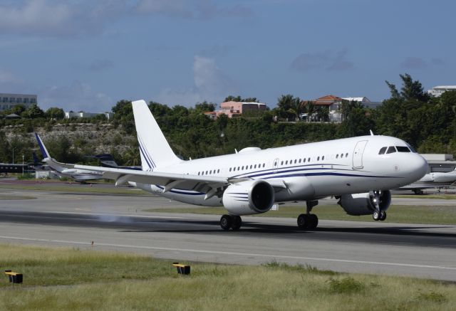 Airbus A320neo (G-KELT)