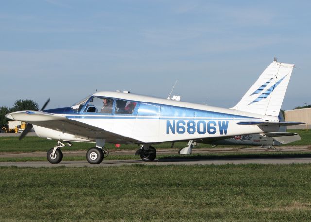 Piper Cherokee (N6806W) - At AirVenture 2016.