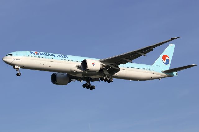 BOEING 777-300ER (HL7782)