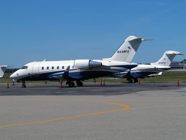 Canadair Challenger (N339FX)