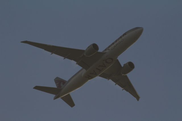 Boeing 777-200 (A7-BFE) - Boeing 777-FDZ, Qatar Airways Cargo, flies over Nieuwkoop for landing on Aalsmeerbaan at Schiphol. The origin of the flight is Doha (Qatar).