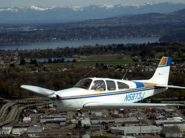 Beechcraft Bonanza (33) (N5873J)