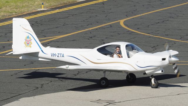 GROB Tutor (VH-ZTA) - Grob G-115C2 cn 82048-C2. China Southern VH-ZTA YPJT 24th July 2020.