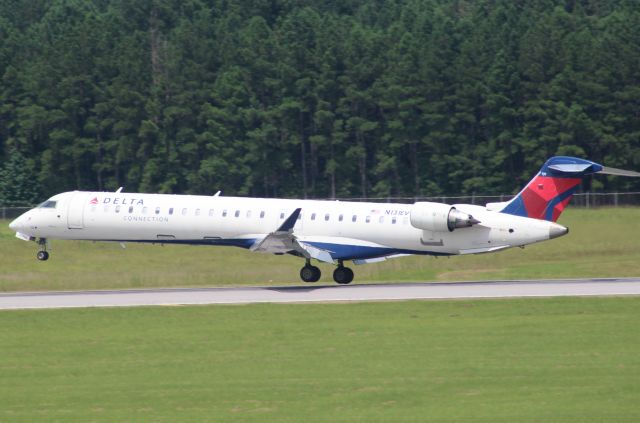 Canadair Regional Jet CRJ-900 (N131EV)