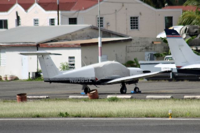 Piper Cherokee Arrow (N8085Z)