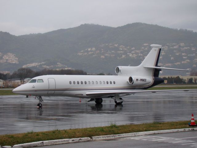 Dassault Falcon 7X (M-MNCC)