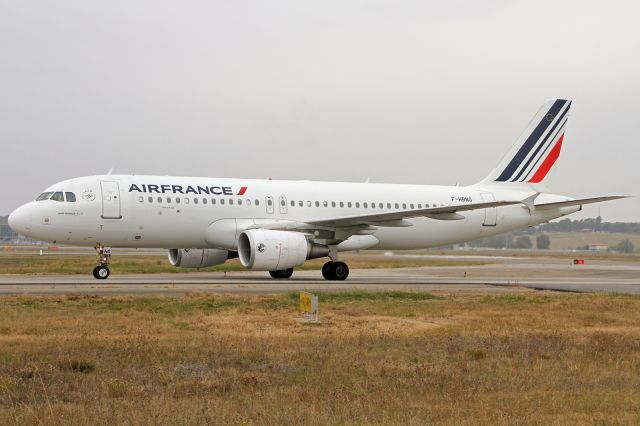 Airbus A320 (F-HBNG)
