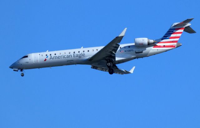 Canadair Regional Jet CRJ-700 (N708PS) - Shown here on approach is an American Airlines Eagle Canadair Regional Jet CRJ-700 in the SUmmer of 2018.