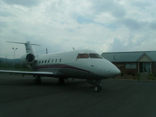 Canadair Challenger (N601EC) - Canadair Challenger 600 at Grant County Airport (W99)