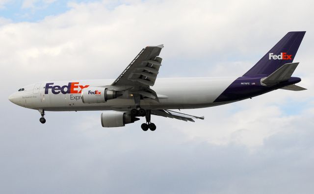 N676FE — - FedEx Express Airbus A300F4-605R N676FE (cn 790)  Las Vegas - McCarran International (LAS / KLAS) USA - Nevada, 10-12-2010 Photo: Tomás Del Coro