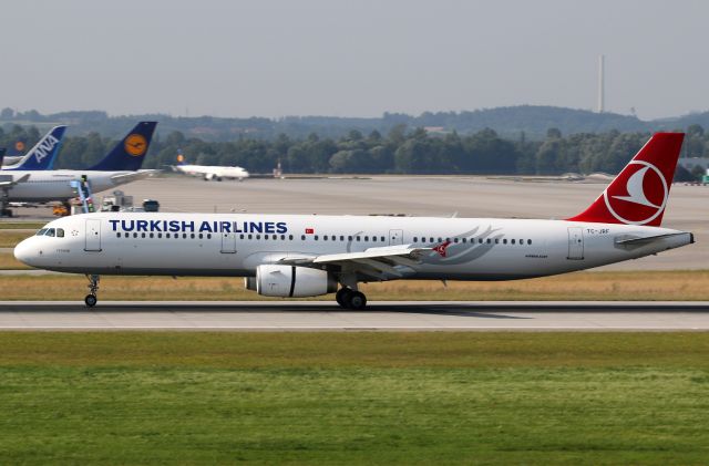 Airbus A321 (TC-JRF)