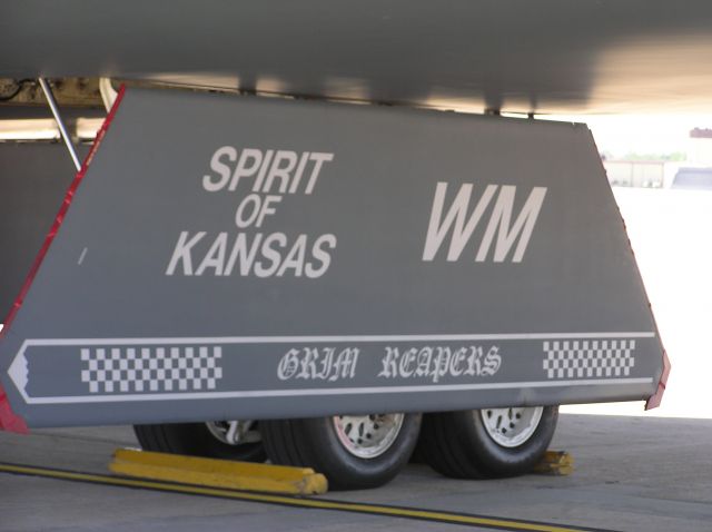 — — - B-2,SPIRIT AT WHITEMAN AFB. I BELIEVE THIS IS THE ONE THAT CRASHED IN GUAM