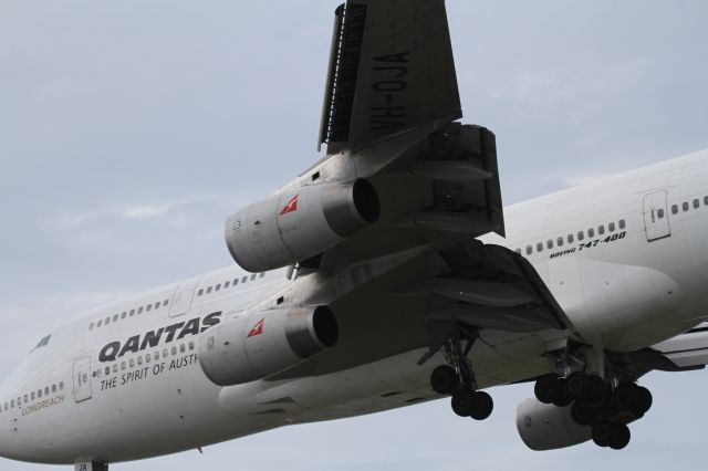 Boeing 747-400 (VH-OJA) - This was the final flight of OJA, it holds the record for the longest and shortest flight of a 747-400