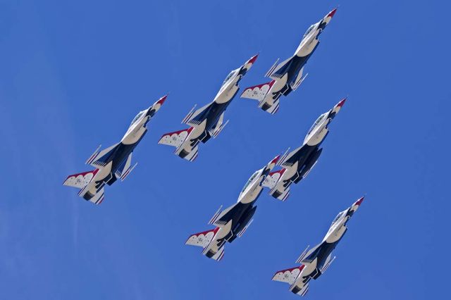 Lockheed F-16 Fighting Falcon — - General Dynamics F-16s of the US Air Force Thunderbirds practicing for Thunder and Lightning Over Arizona at Davis-Monthan Air Force Base on April 13, 2012