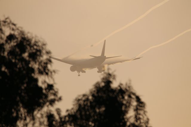 BOEING 777-300ER (RP-C7773)