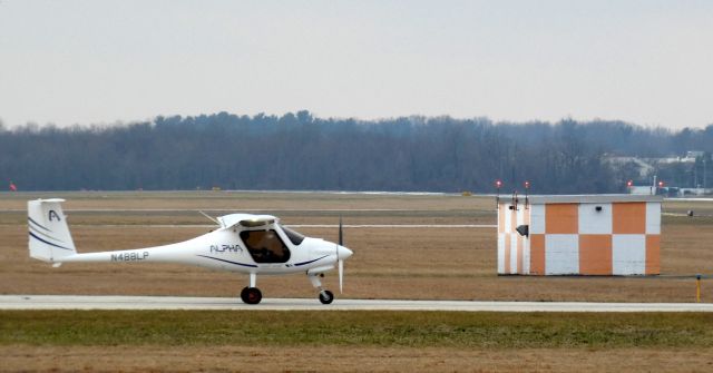 PIPISTREL Alpha Trainer (N488LP) - Taxiing for departure is this 2022 Pipistrel Alpha Trainer in the Winter of 2024.