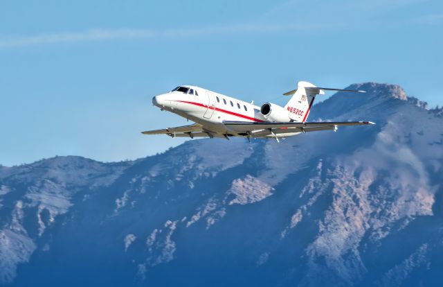 Cessna Citation III (N652CC) - Leaving Ogden Airport to the South.