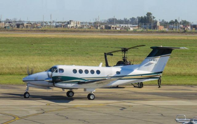 Beechcraft Super King Air 200 (LV-BPJ)