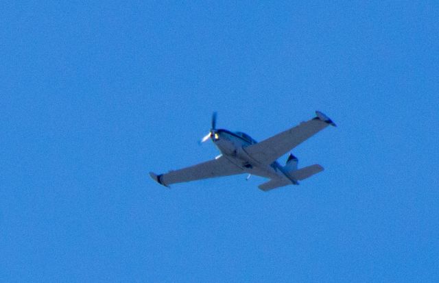 Beechcraft Bonanza (36) (N2ML) - Subject aircraft photographed on 19-Mar-2018 at about 1106HrsEDT over Wayne, NJ shortly after departure from KCDW enroute to KDXR.