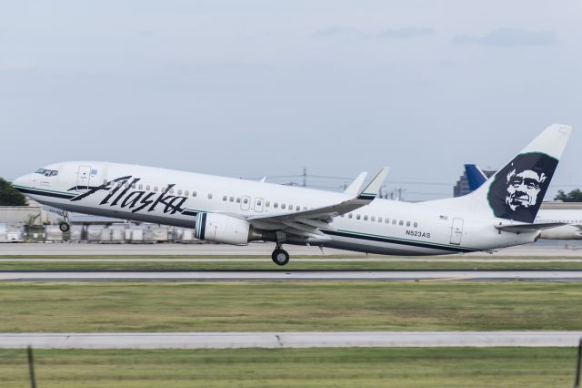 Boeing 737-800 (N523AS) - Runway 4 departure.