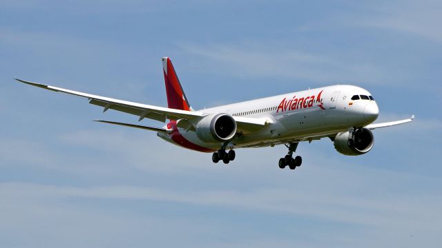 Boeing 787-9 Dreamliner (N797AV) - BOE150 on final to Rwy 16R to complete a B1 flight on 5.11.19. (ln 851 / cn 43983). This is the first B787-9 for AVA.