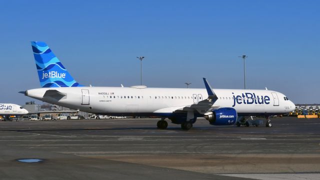 Airbus A321neo (N4058J) - JetBlue Airbus A321-271NX N4058J in New York JFK