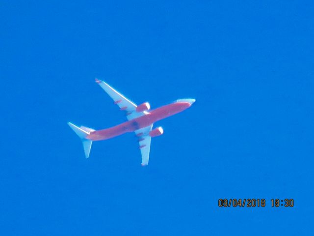 Boeing 737-800 (N8632A)
