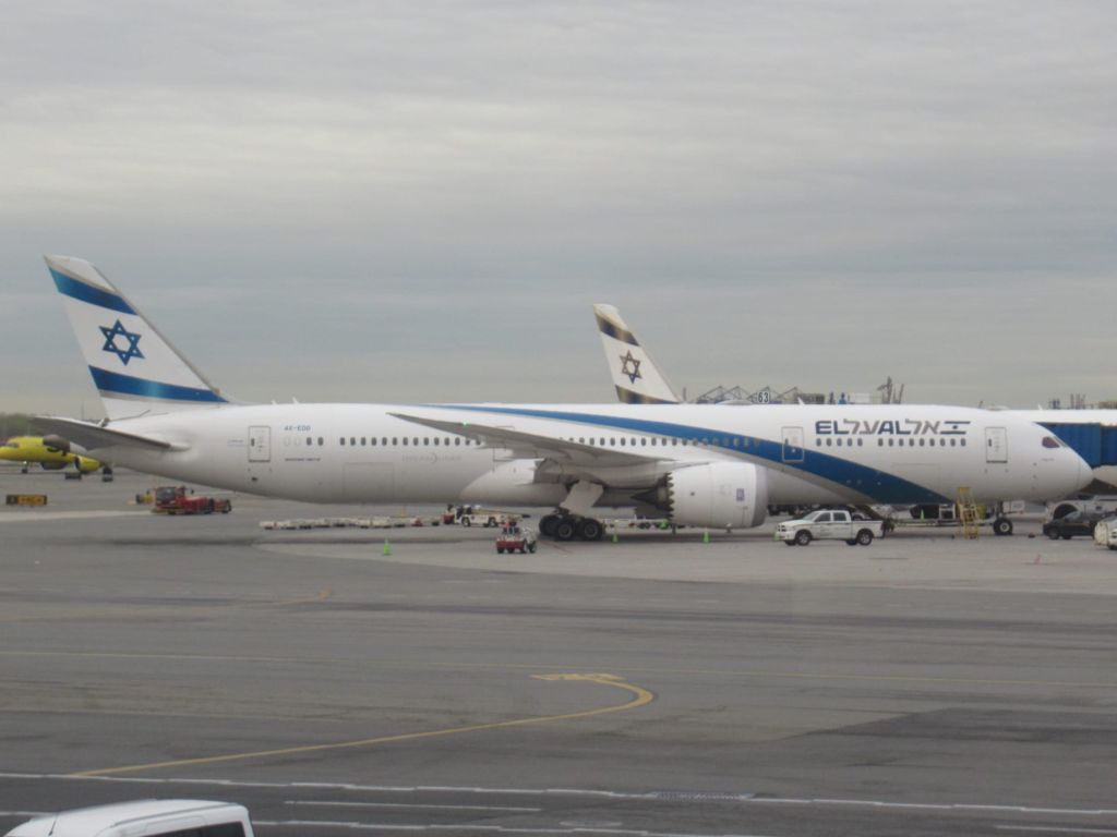 Boeing 787-9 Dreamliner (4X-EDD)
