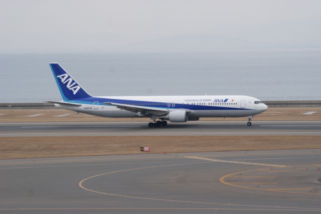 BOEING 767-300 (JA8579)