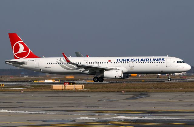 Airbus A321 (TC-JSN)