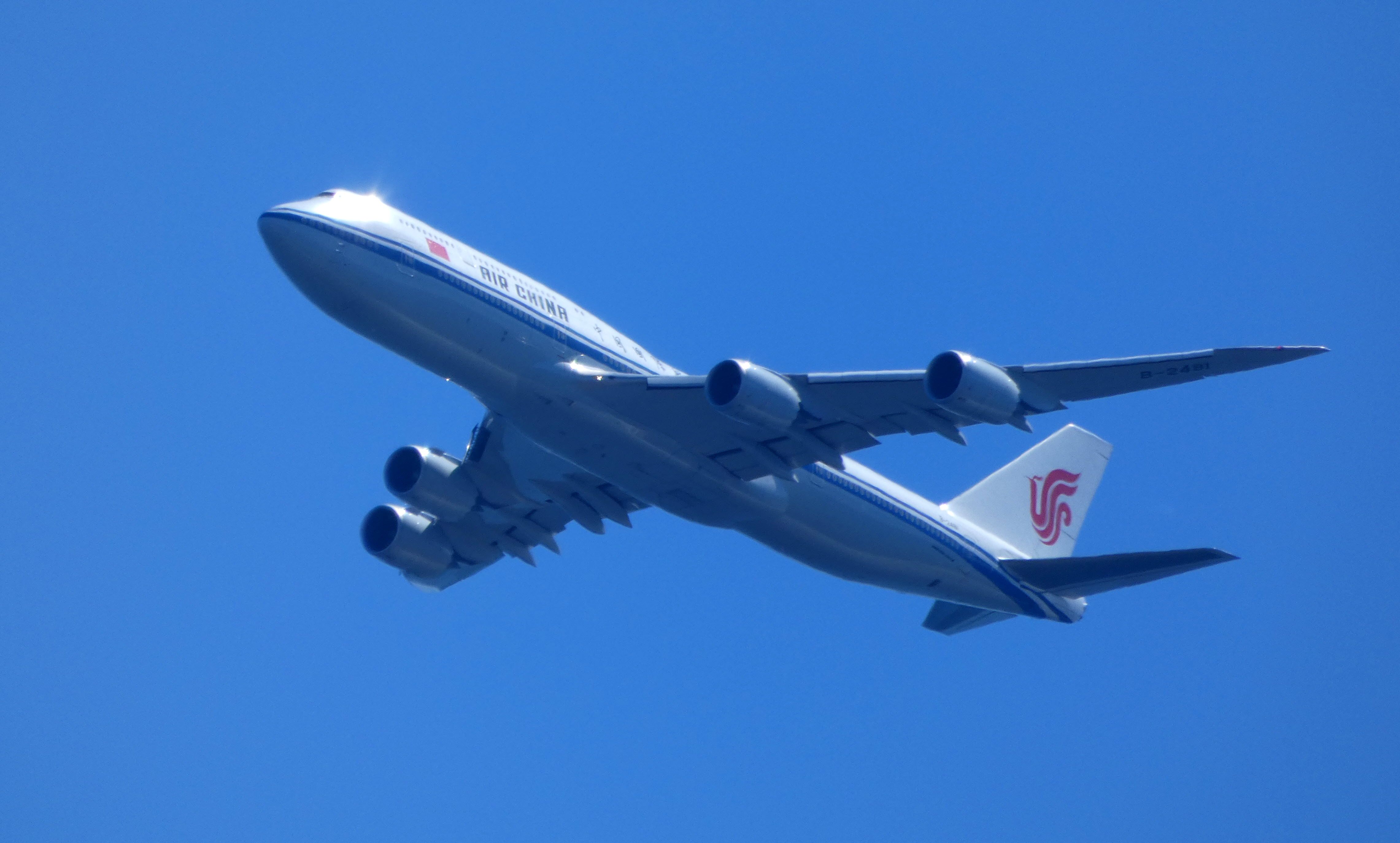 BOEING 747-8 (B-2481) - Shown here is an Air China Boeing 747-800 a few minutes until it lands in the Spring of 2018.