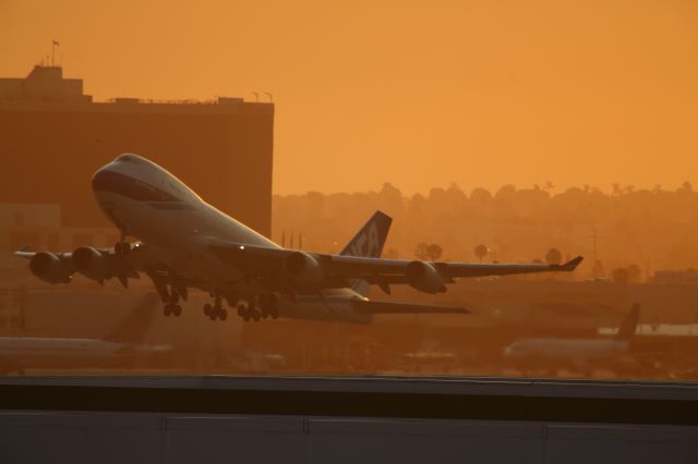 Boeing 747-400 (JA07KZ)