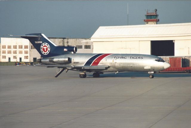 Boeing 727-100 (N935FT)