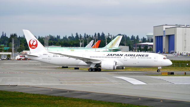 Boeing 787-9 Dreamliner (JA861J) - BOE21 #JA861J flight test on 5/22/15. (B787-9 / ln 139 / cn 35422). The aircraft was previously flown as part of the B787-9 test fleet with registration #N789ZB. It will be JALs first B787-9.